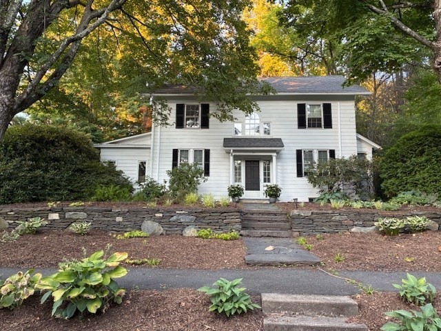 100 Dana, Amherst, MA 01002