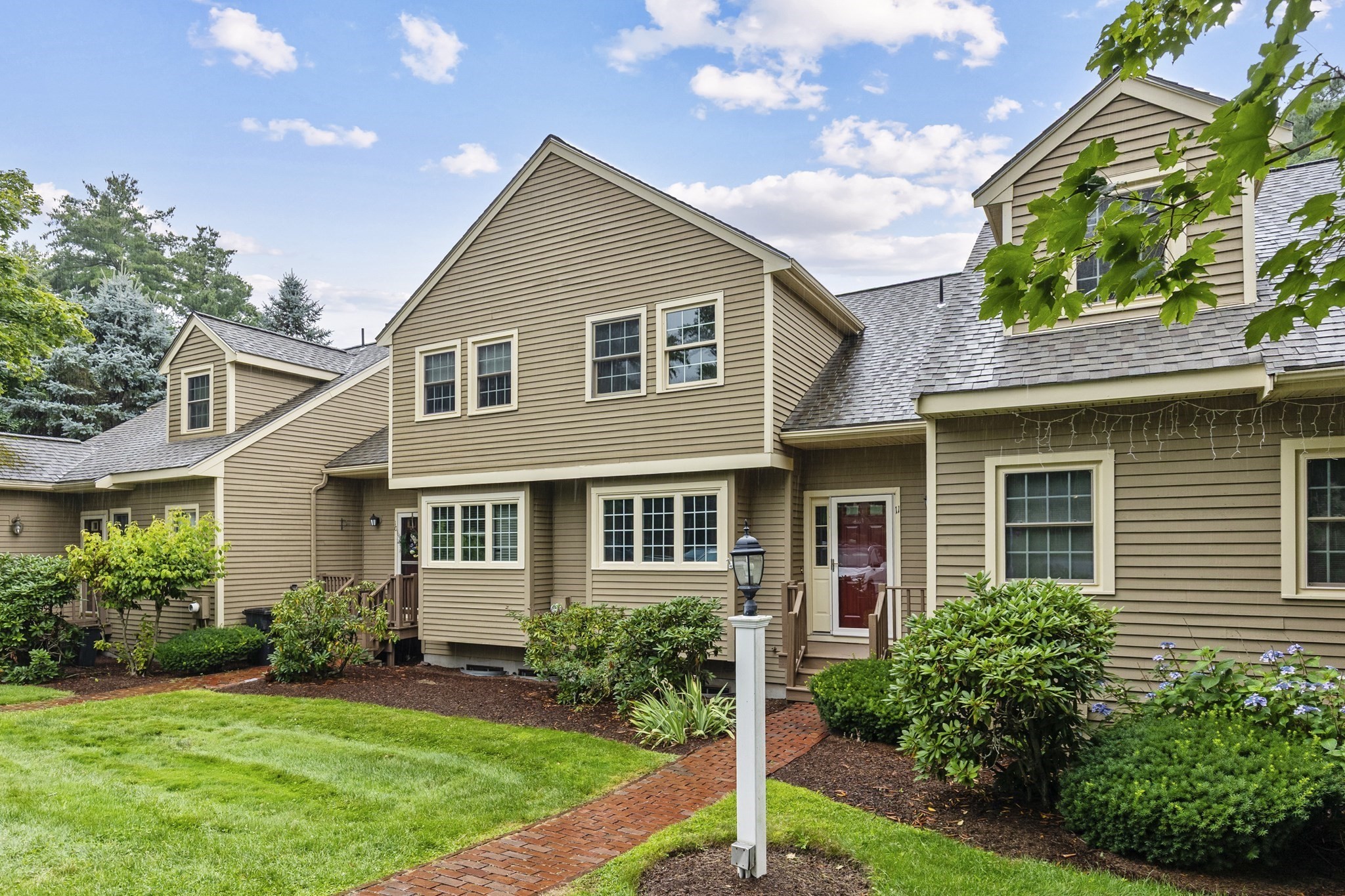 11 Rosewood Ln Unit 11, Hopkinton, MA 01748