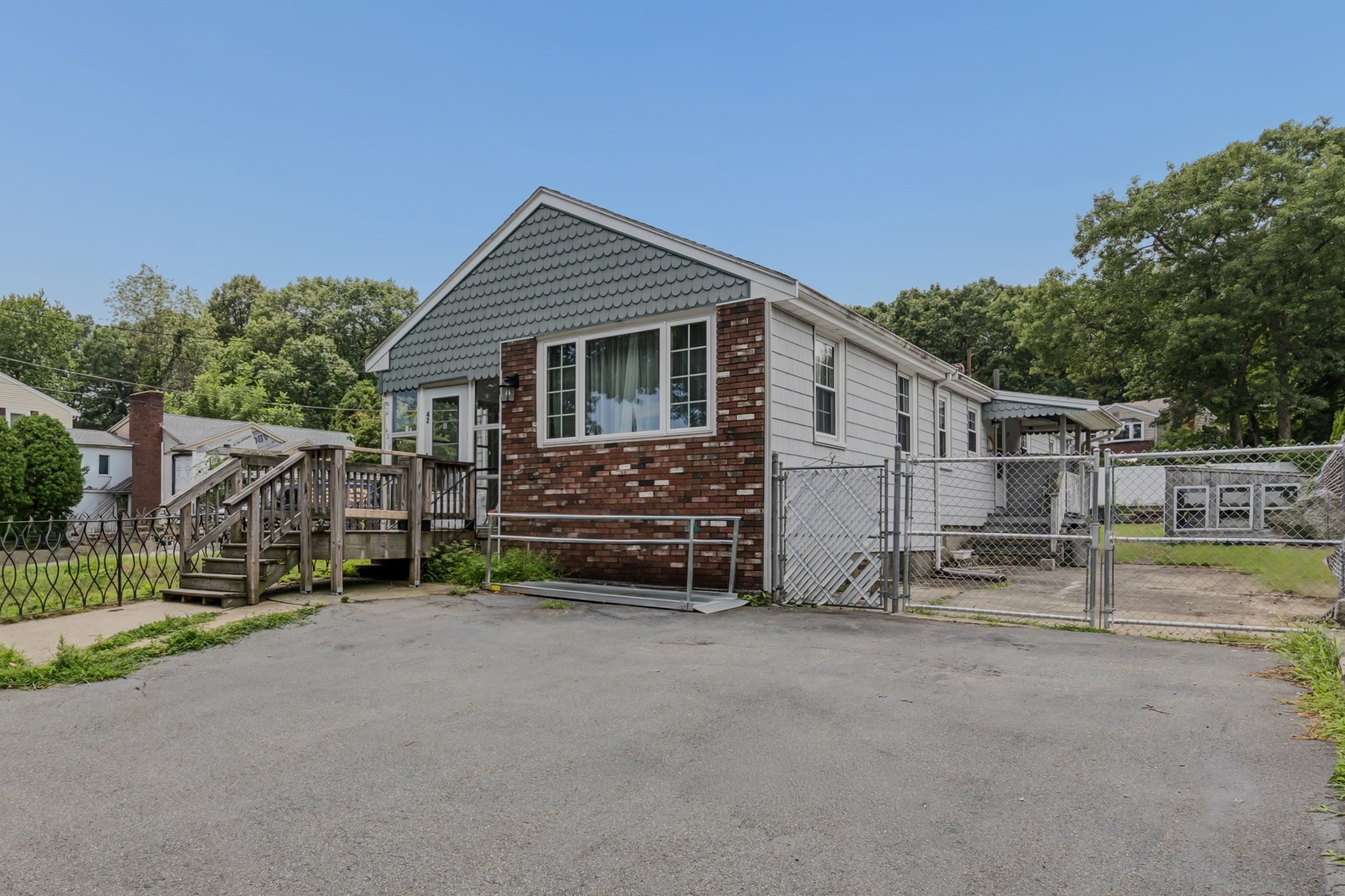 42 B St, Lynn, MA 01905