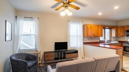 88 Glen St, Apt 2