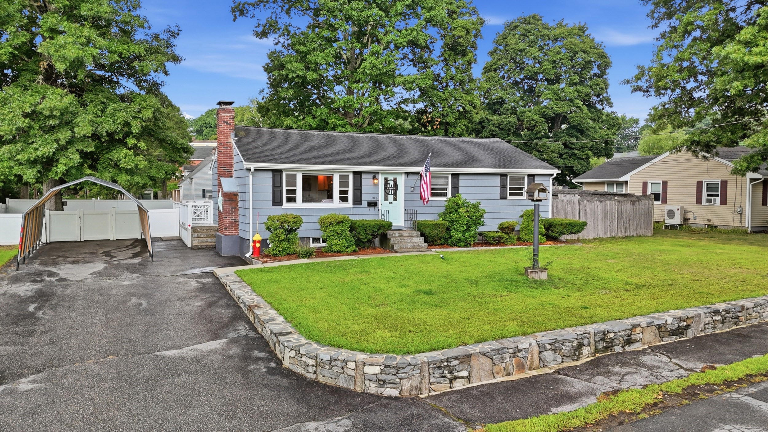 50 Pine St, Hudson, MA 01749