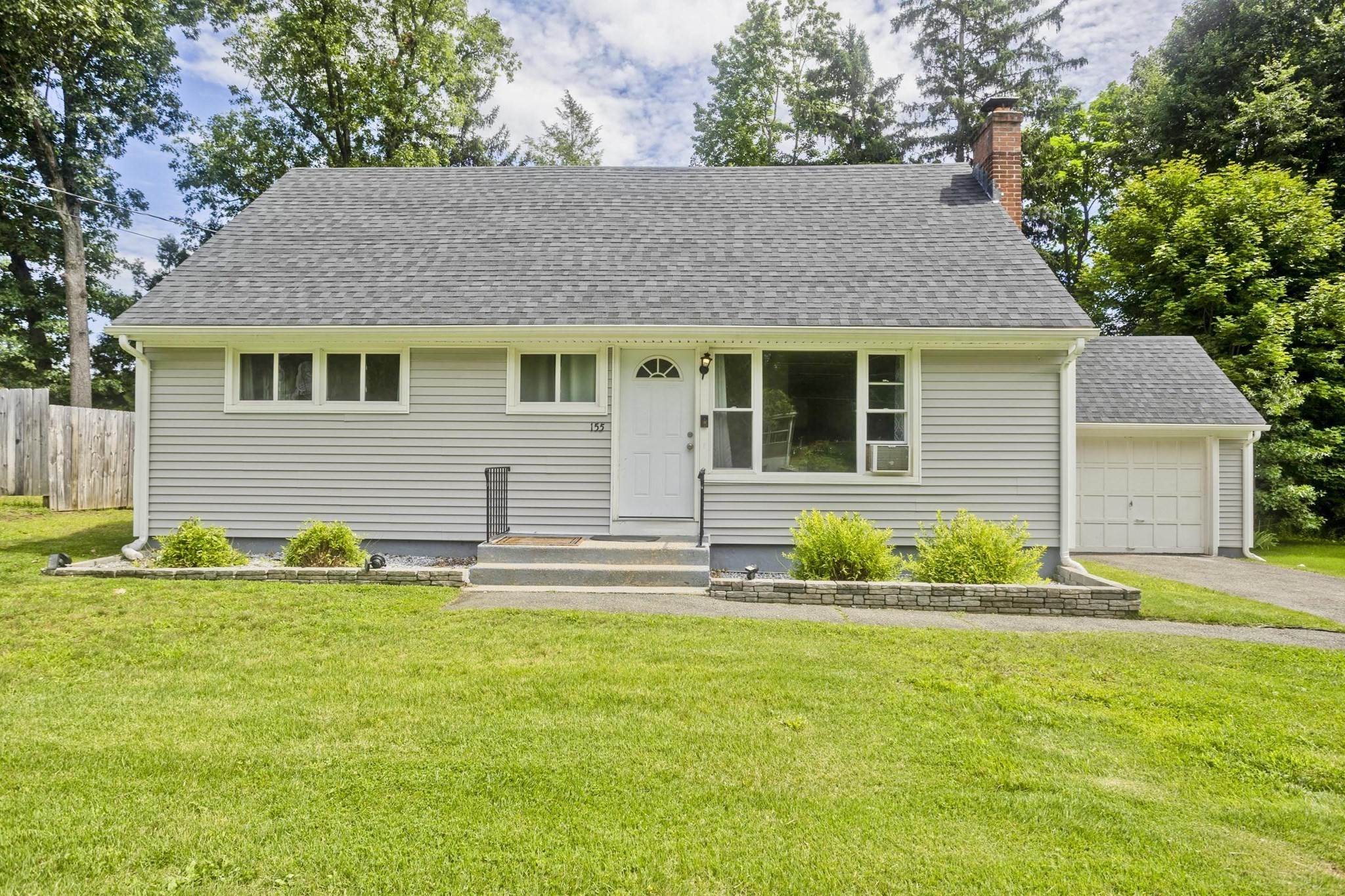 155 Old Farm Rd, Springfield, MA 01119