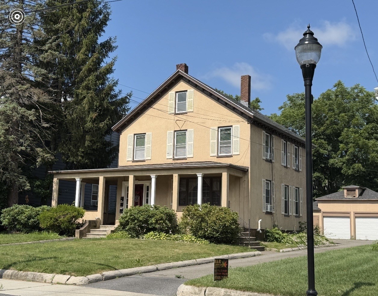 92 Walnut St, Clinton, MA 01510