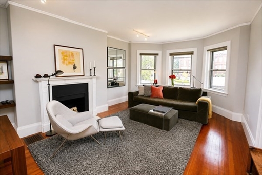 919 Beacon St, Apt 2