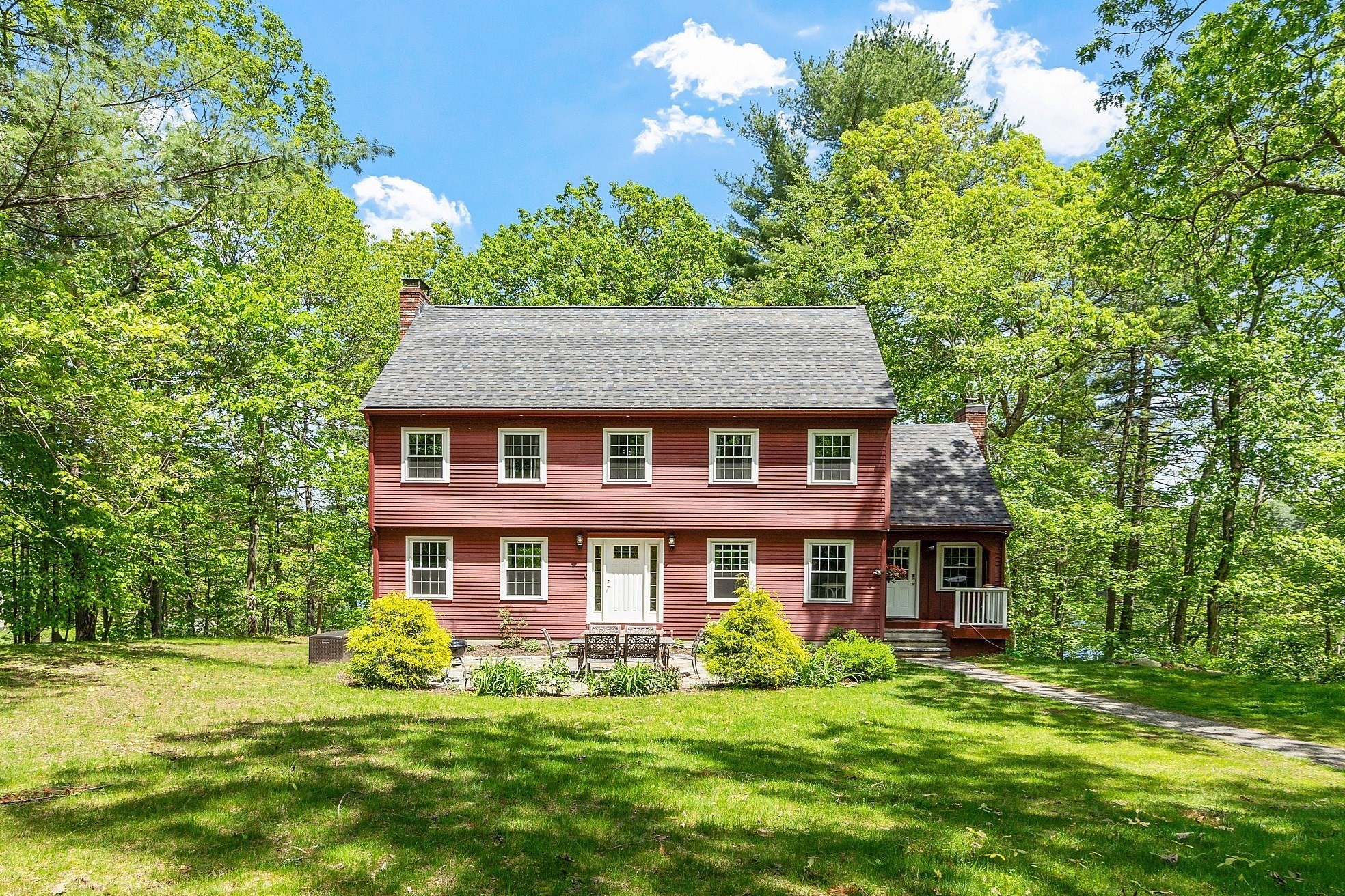 8 Scott Road, Littleton, MA 01460