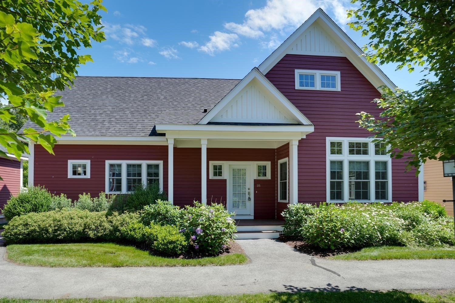 18 Village Ln Unit 4, Bolton, MA 01740