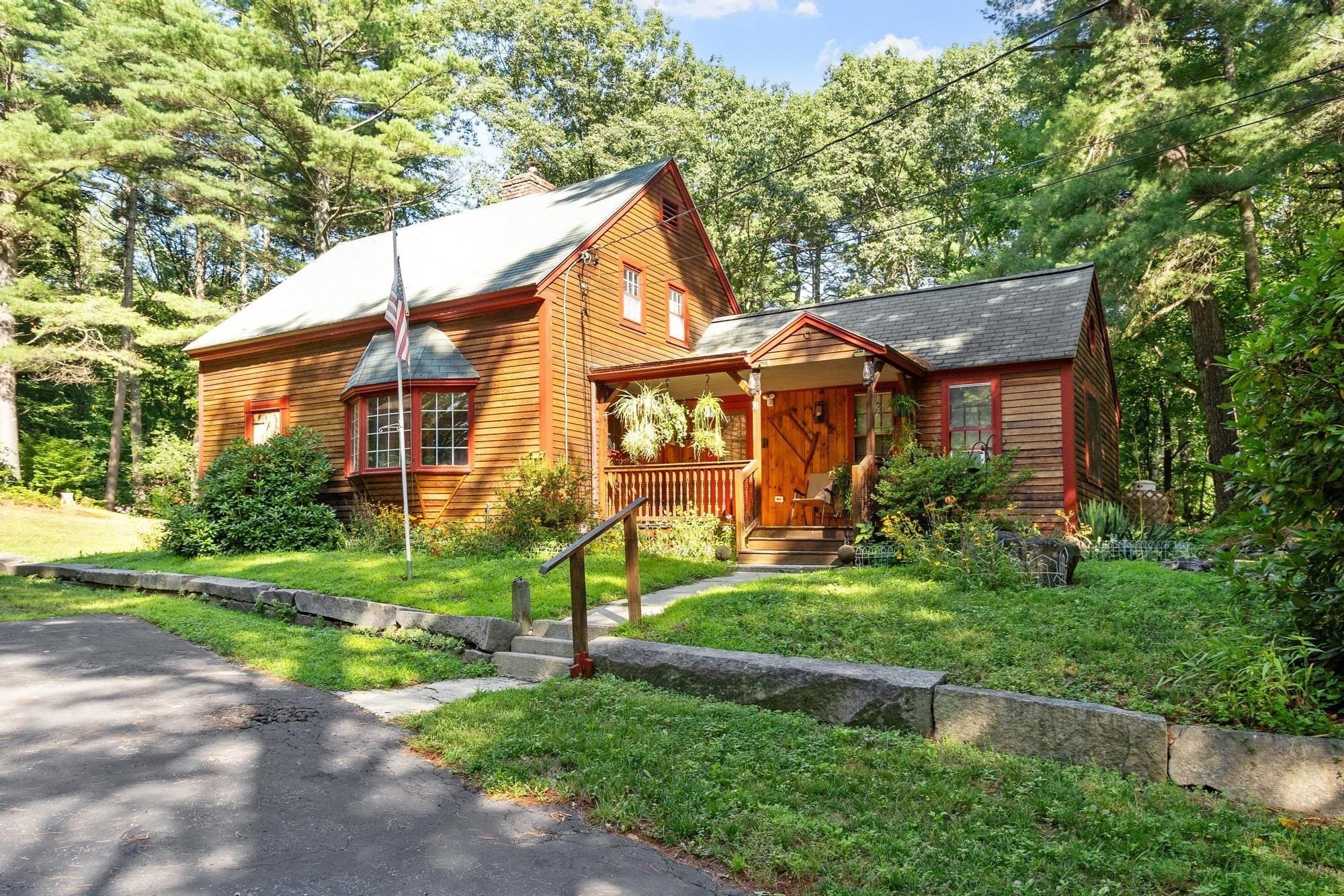 38 Laurelwood Rd, Sterling, MA 01564