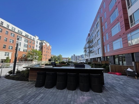 99 Sumner St