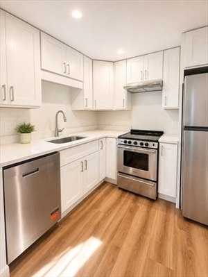 108 Washington Ave, Apt B