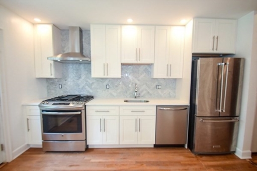 32 Cedar Street, Apt left