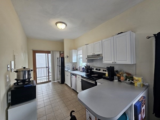 464 Meridian St, Apt B