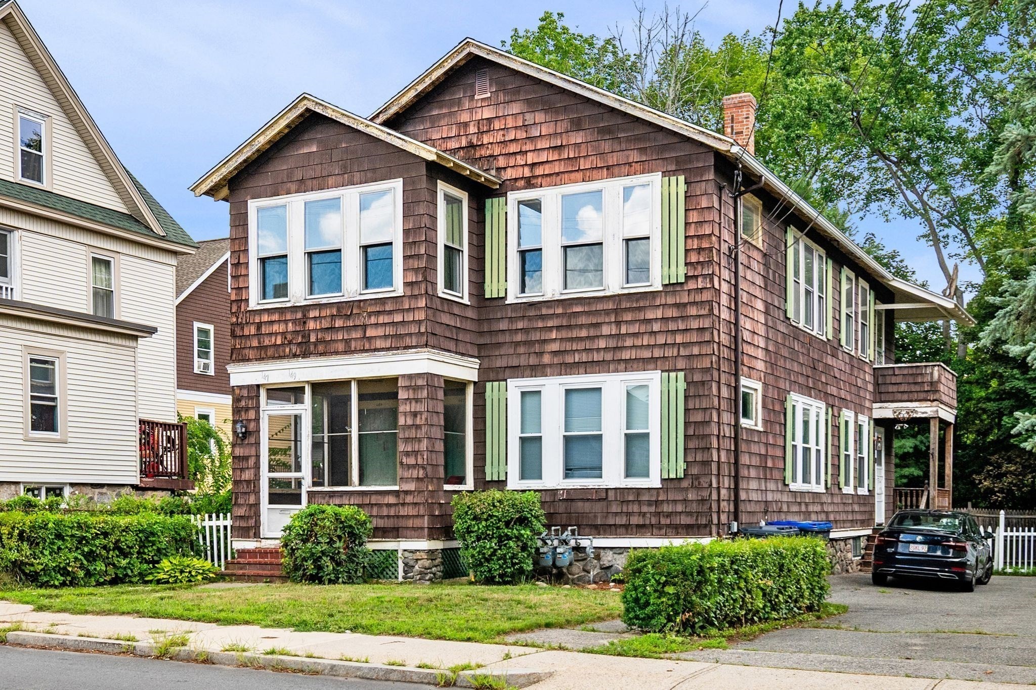 147 Oakland Ave, Methuen, MA 01844