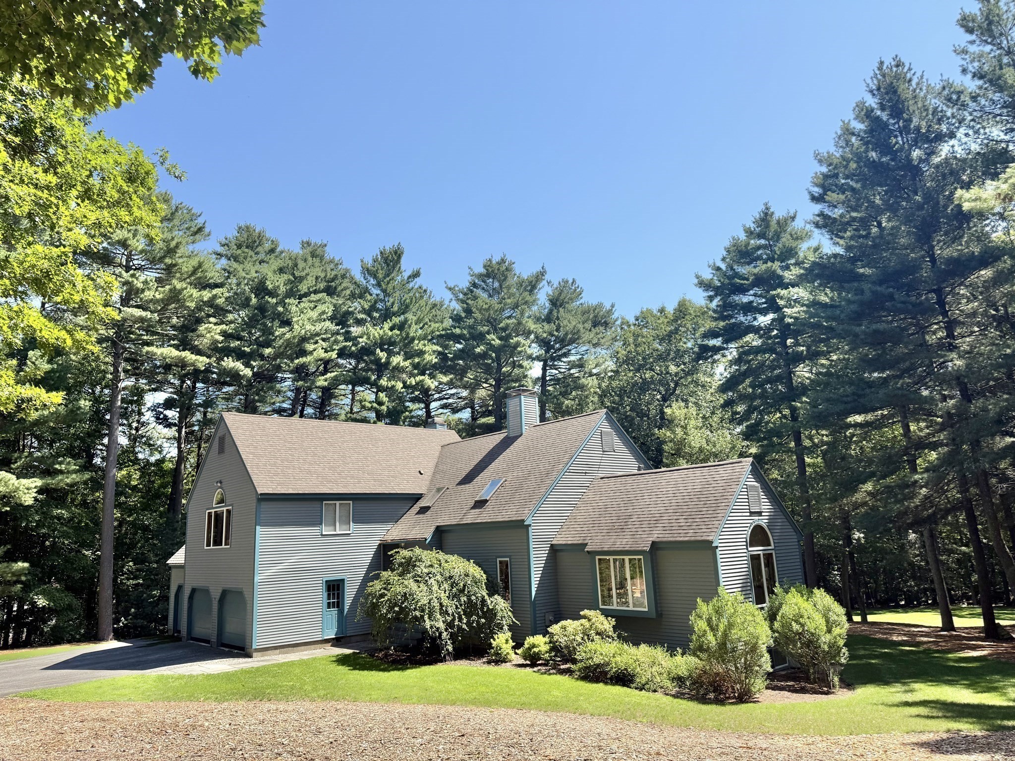 176 Pegan Ln, Dover, MA 02030