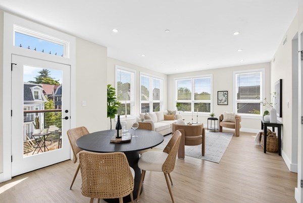 1246 Broadway Unit 3, Somerville, MA 02144