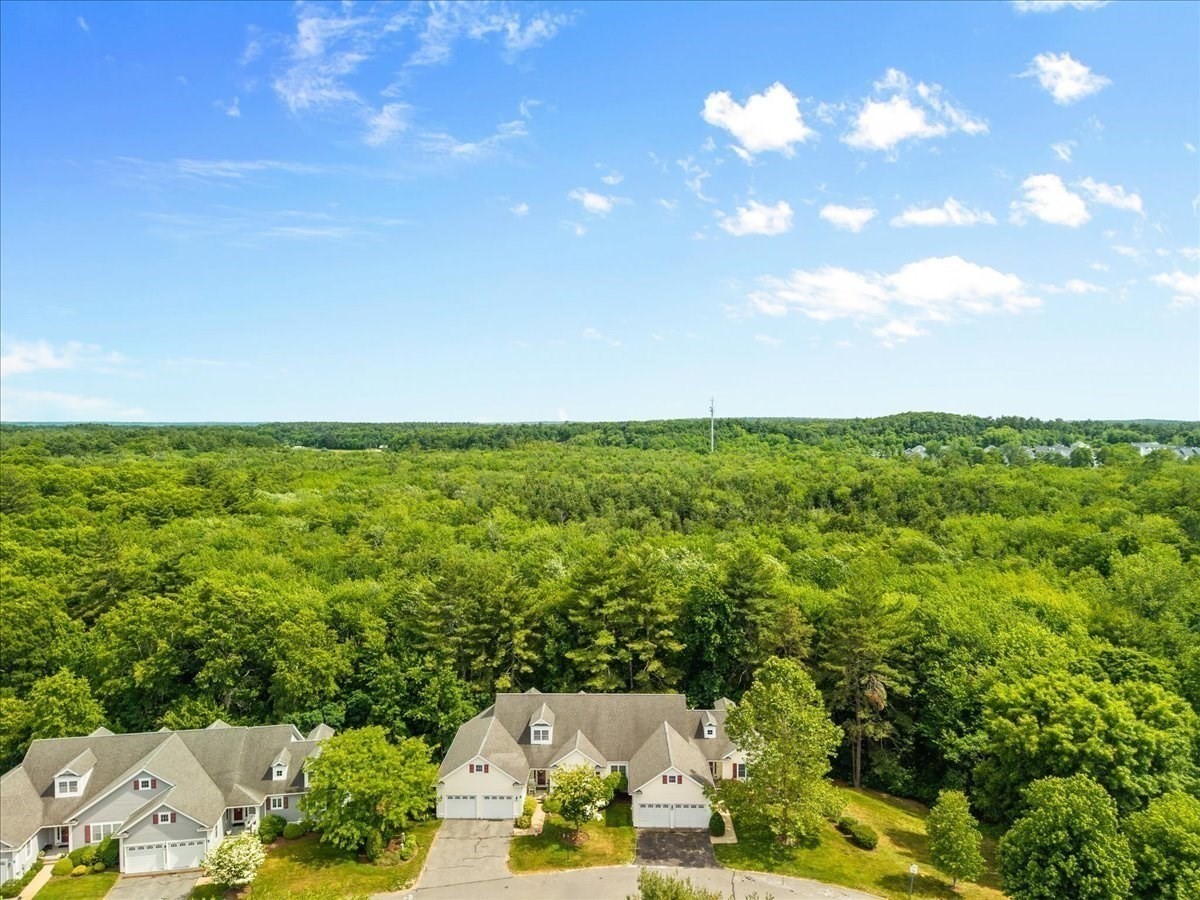 2 Bogey Way Unit 2, Lakeville, MA 02347