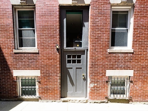 5 Holden Court, Apt 4