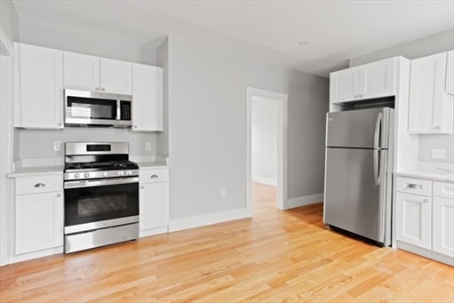 426 Bowdoin St, Apt 1