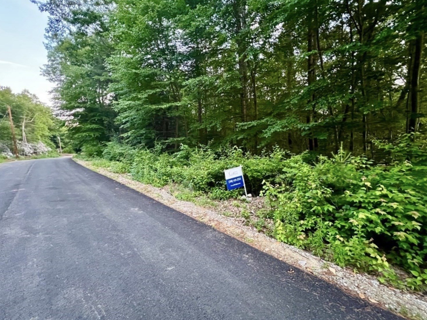 13 Old Country Rd, Wales, MA 01081
