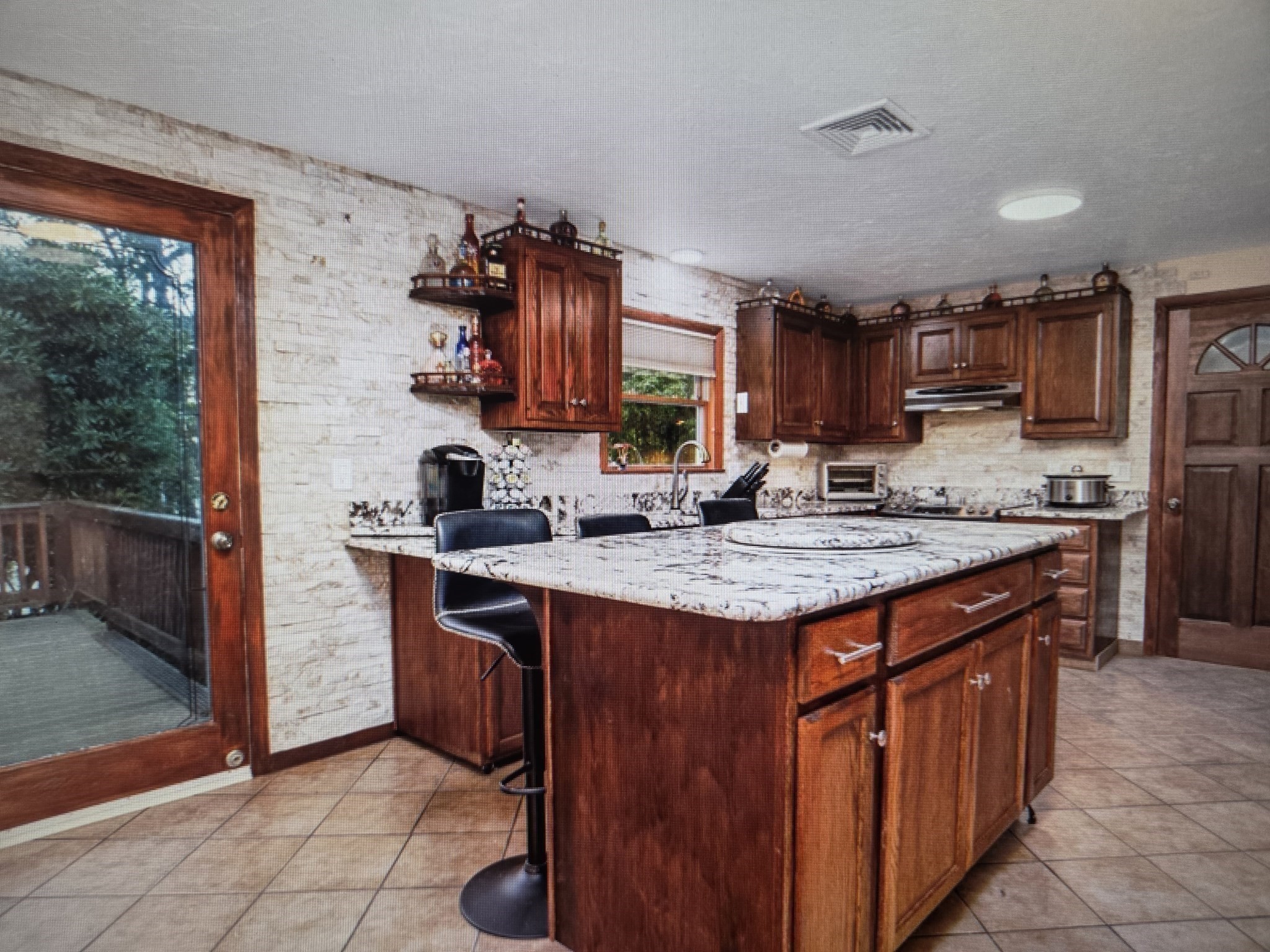 54 Lancaster Rd, Clinton, MA 01510 - Image 4