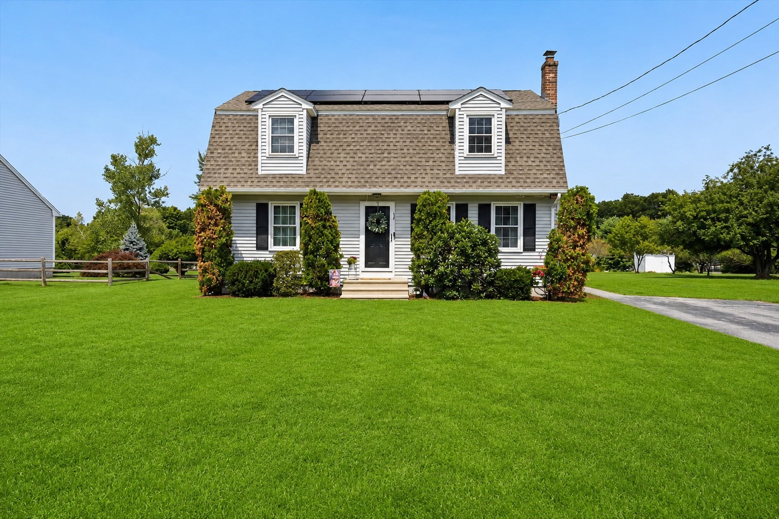 34 Stanley St, Attleboro, MA 02703