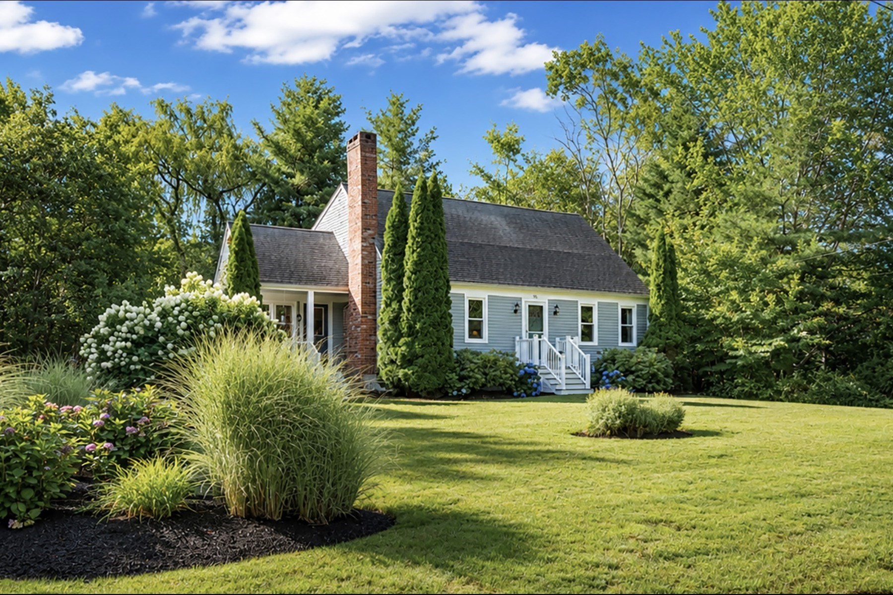 96 Bay State Cir, Hanson, MA 02341