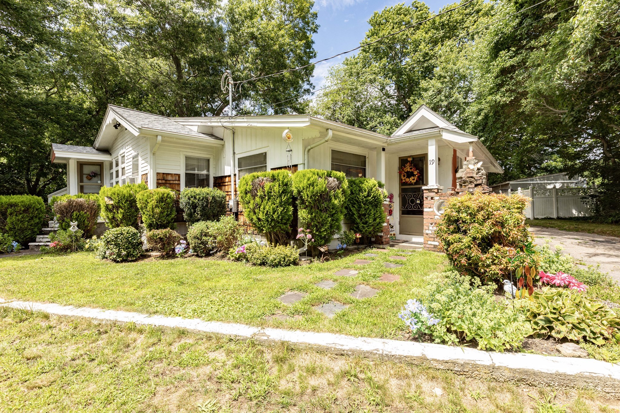 19 Carver St, Whitman, MA 02382
