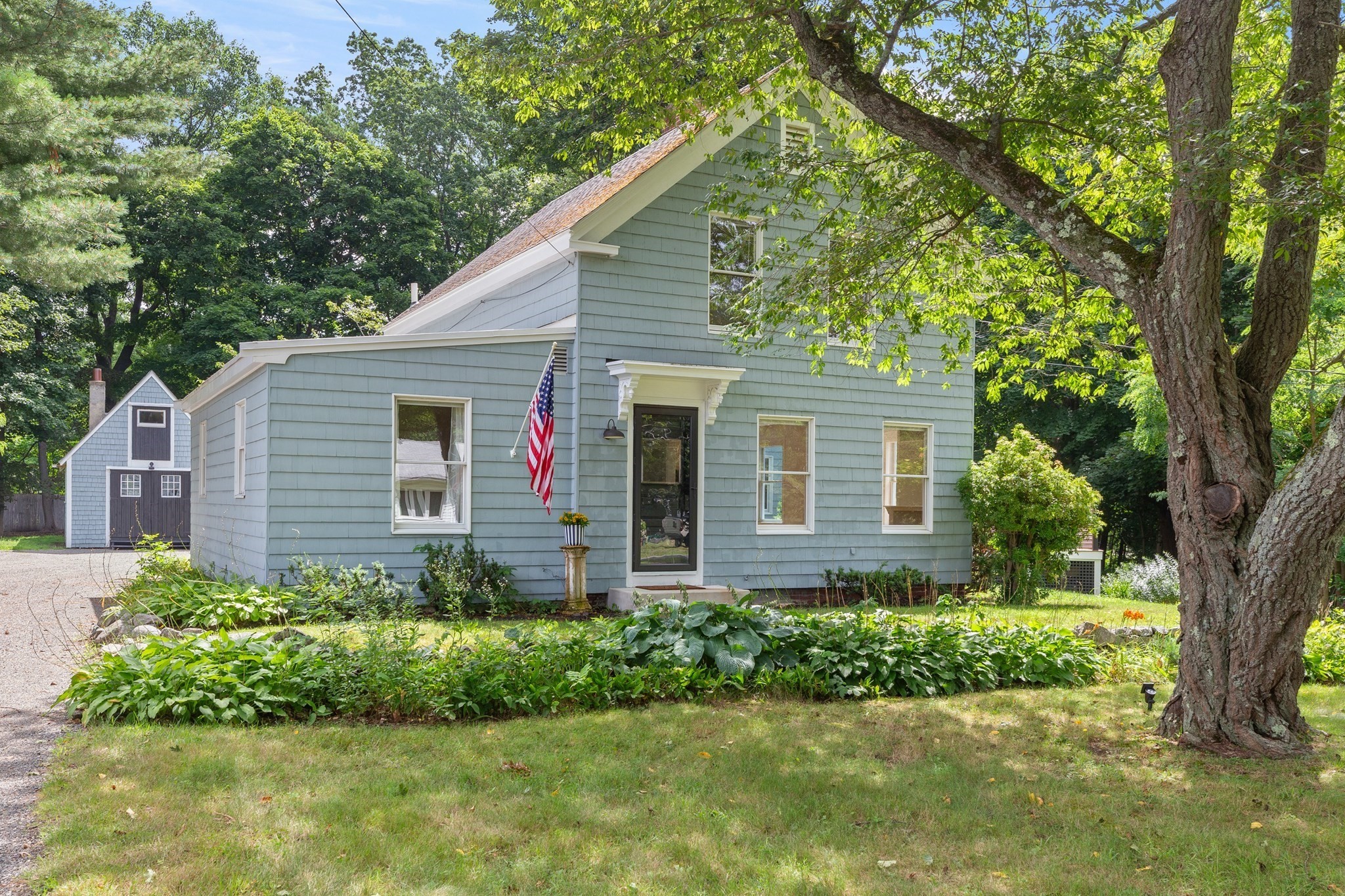 16 Nabbys Point Road, Ipswich, MA 01938