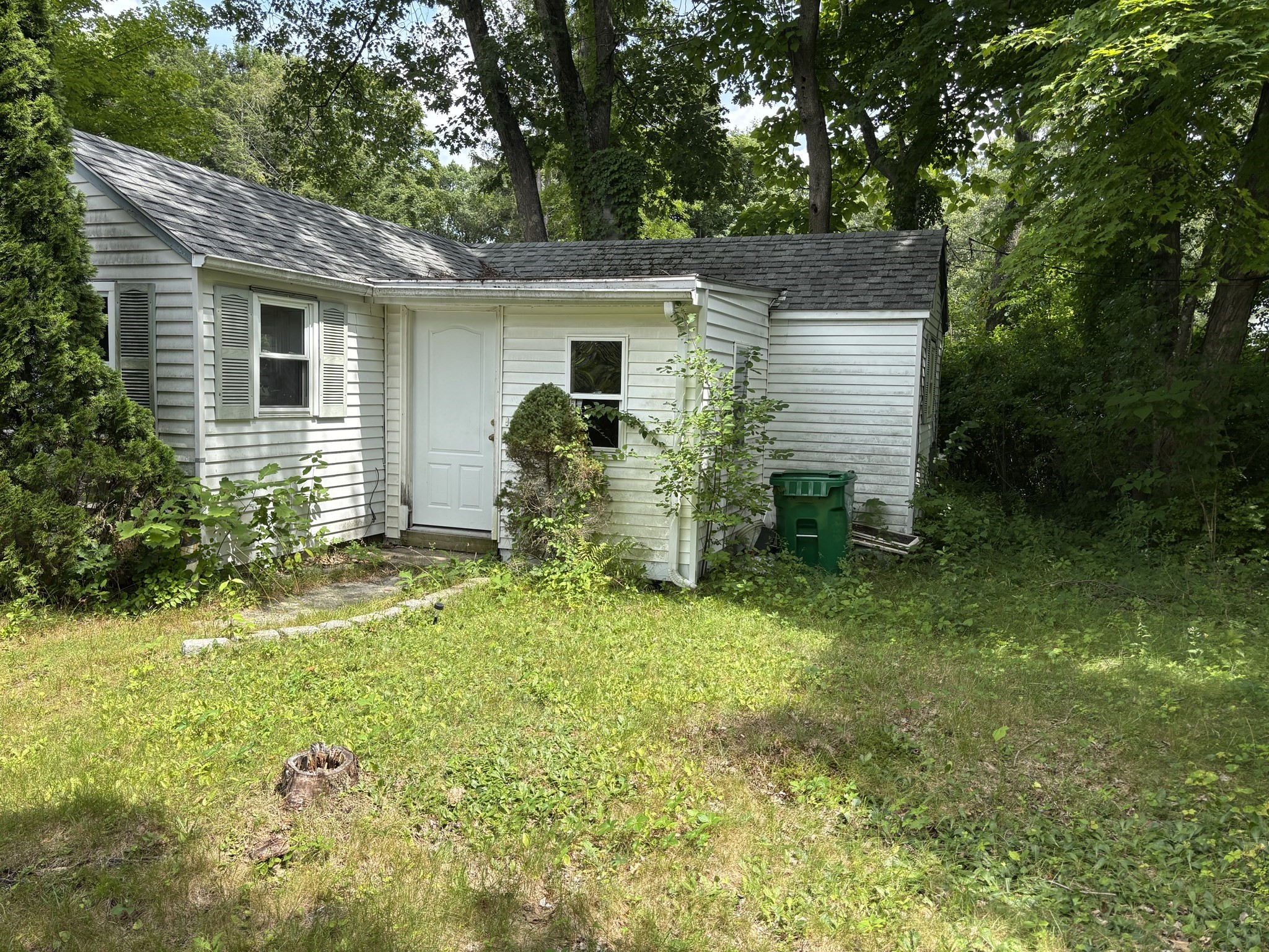 42 Olive St, Ashland, MA 01721