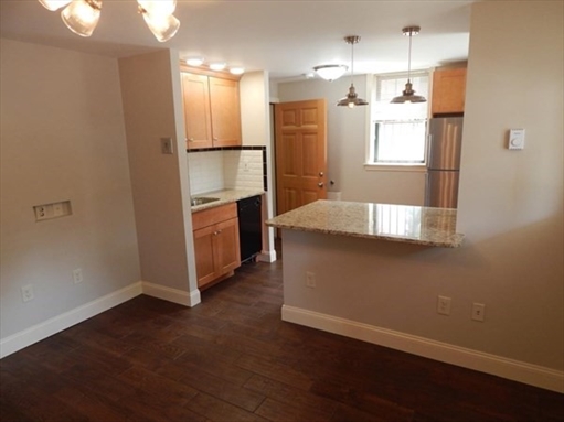 31 Decatur, Apt B