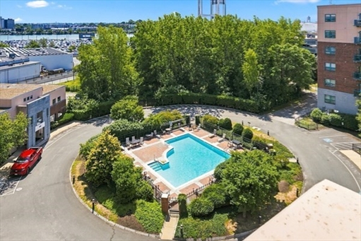 165 COTTAGE, Apt 701