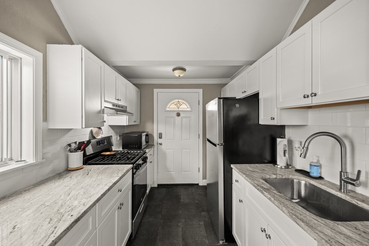 315 Washington St, Fall River, MA 02721