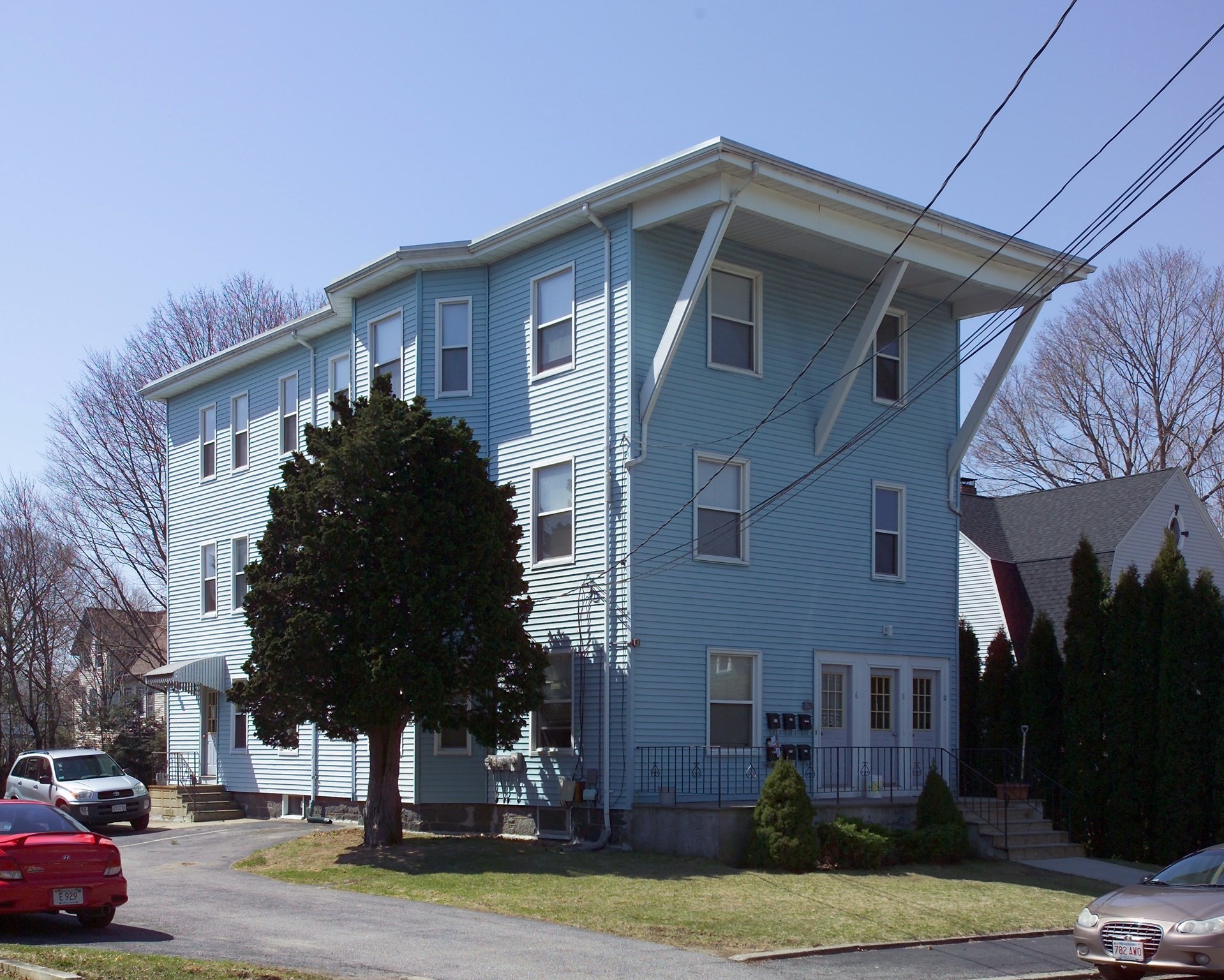 6 Exeter St, Taunton, MA 02780