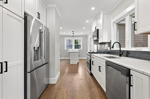 4 Pondview Ave, Apt 1