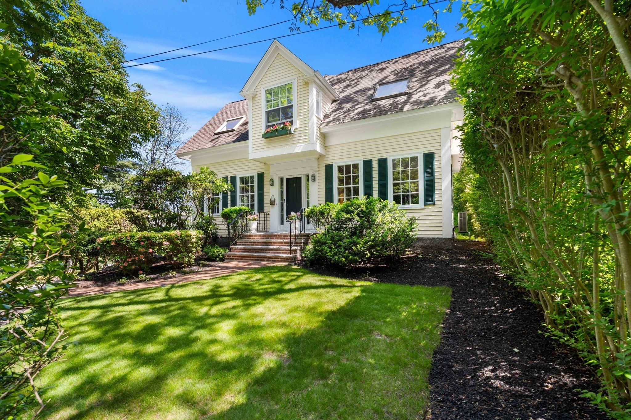 50 Bridge St, Manchester, MA 01944