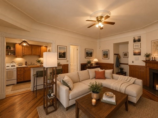 525 Beacon, Apt 2