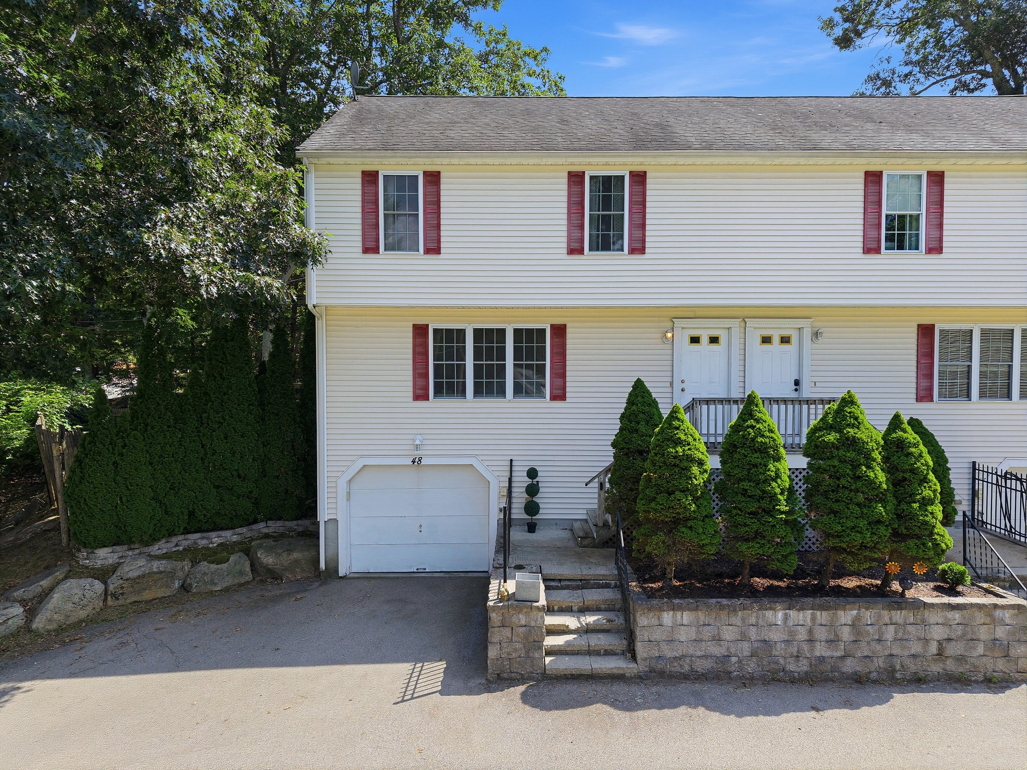 48 Arthur Dr Unit 48, Northbridge, MA 01588
