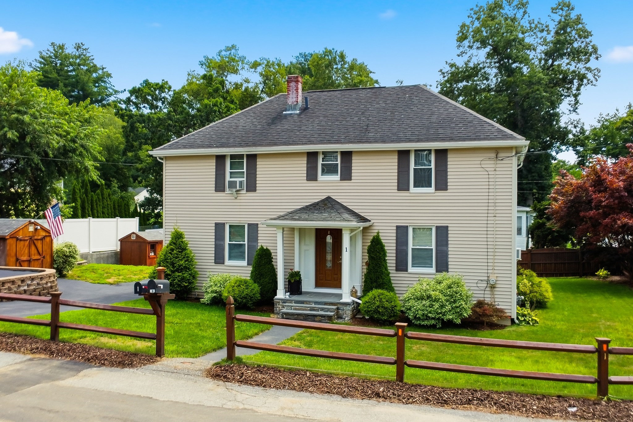 1 Oak St, Tewksbury, MA 01876