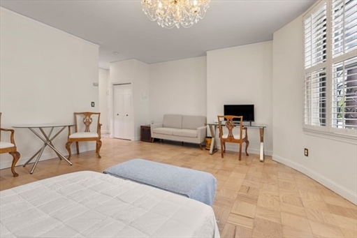 27 Bowdoin, Apt 1C