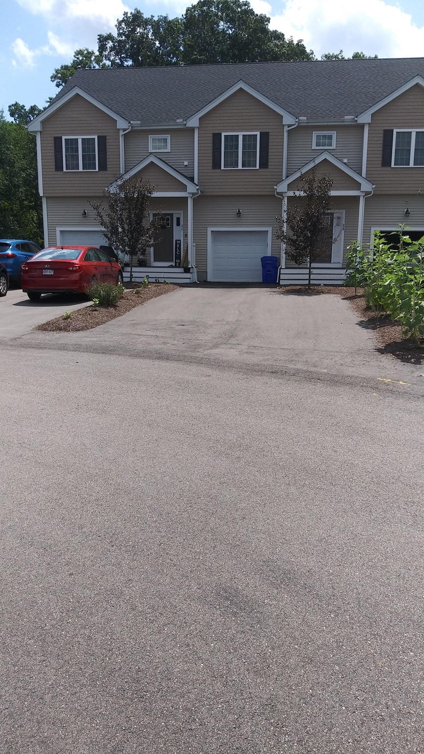 27 Dora Dr Unit B, Taunton, MA 02780