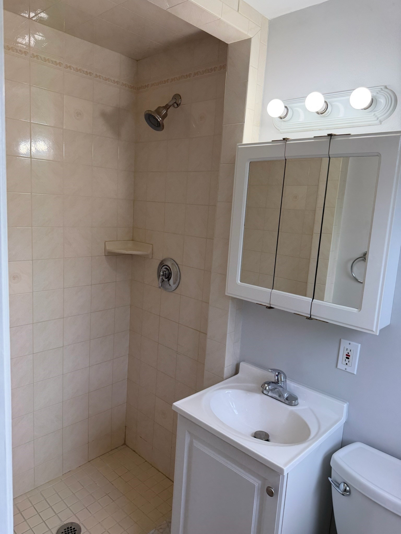 6 Canterbury Rd, Woburn, MA 01801 - Image 13