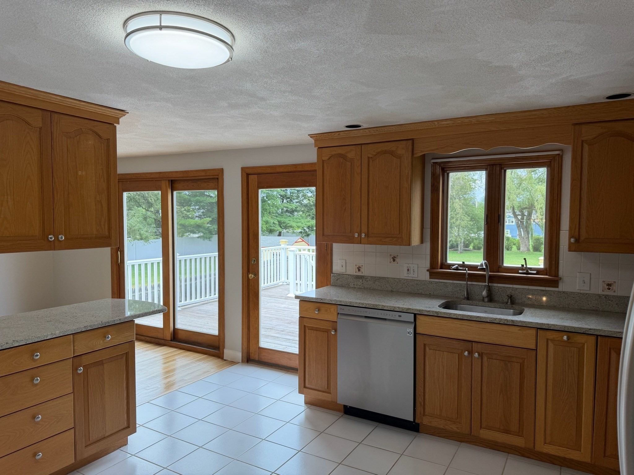6 Canterbury Rd, Woburn, MA 01801 - Image 22