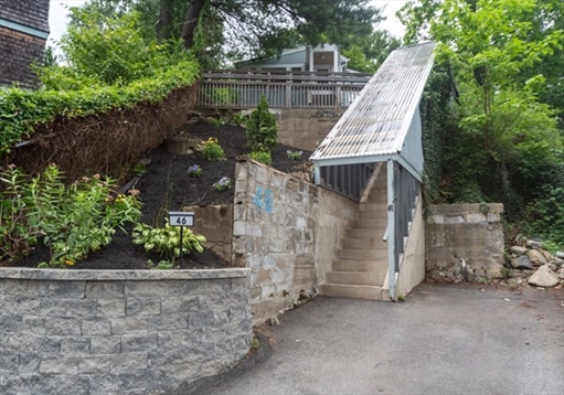 46 Circle Rd