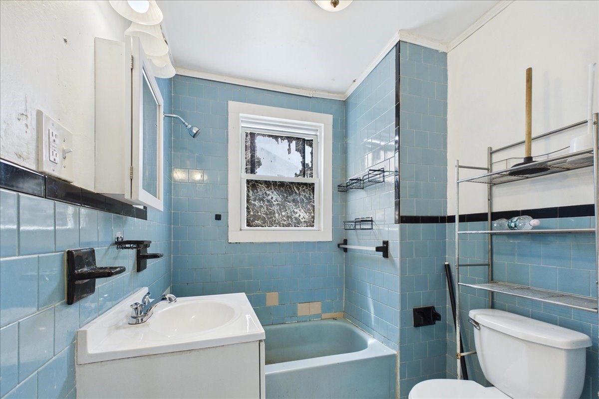 121 Almy St, Fall River, MA 02720 - Image 24