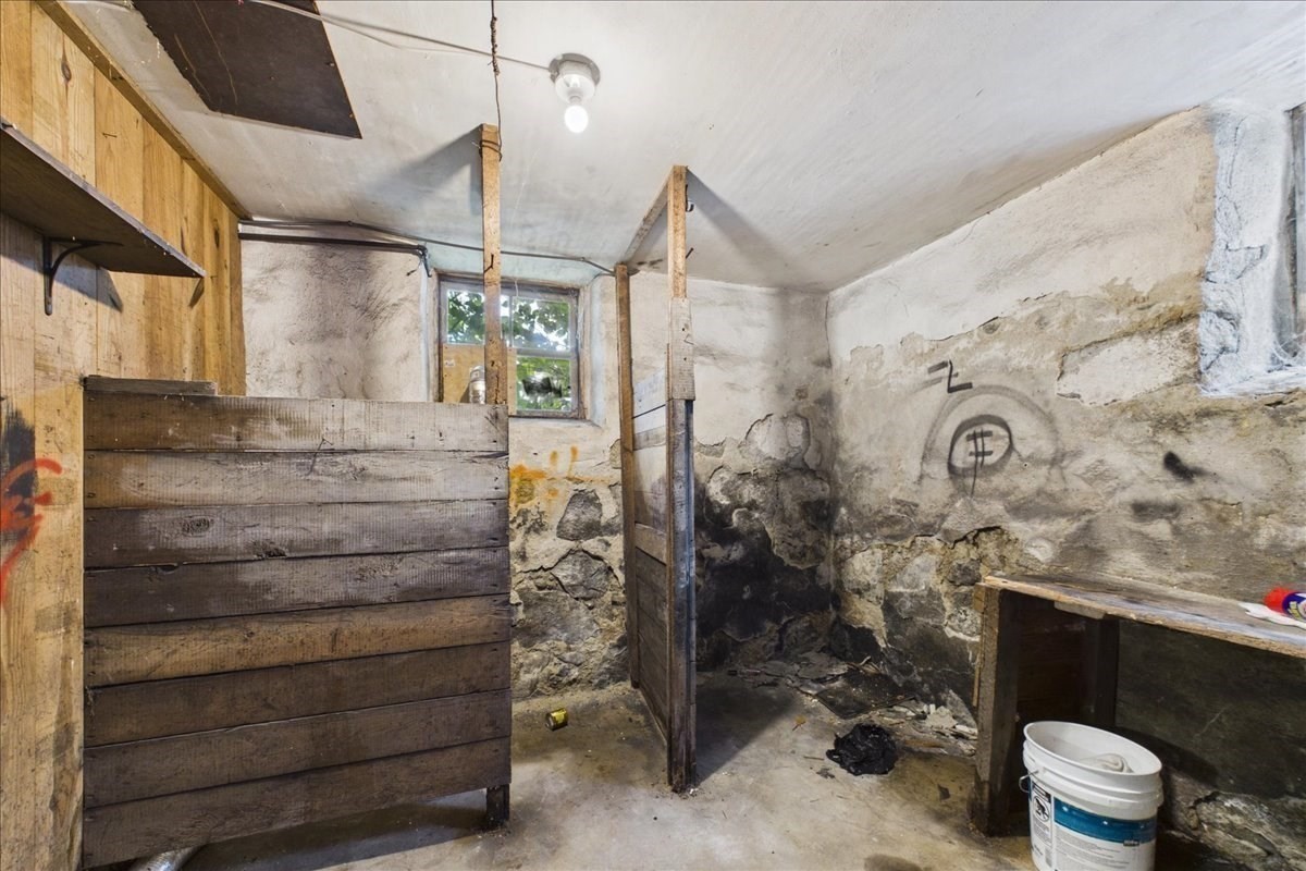 121 Almy St, Fall River, MA 02720 - Image 33