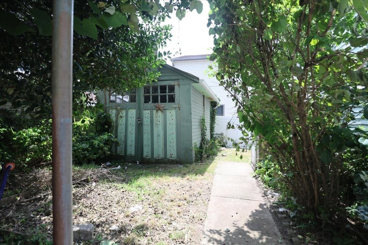 121 Almy St, Fall River, MA 02720 - Image 36