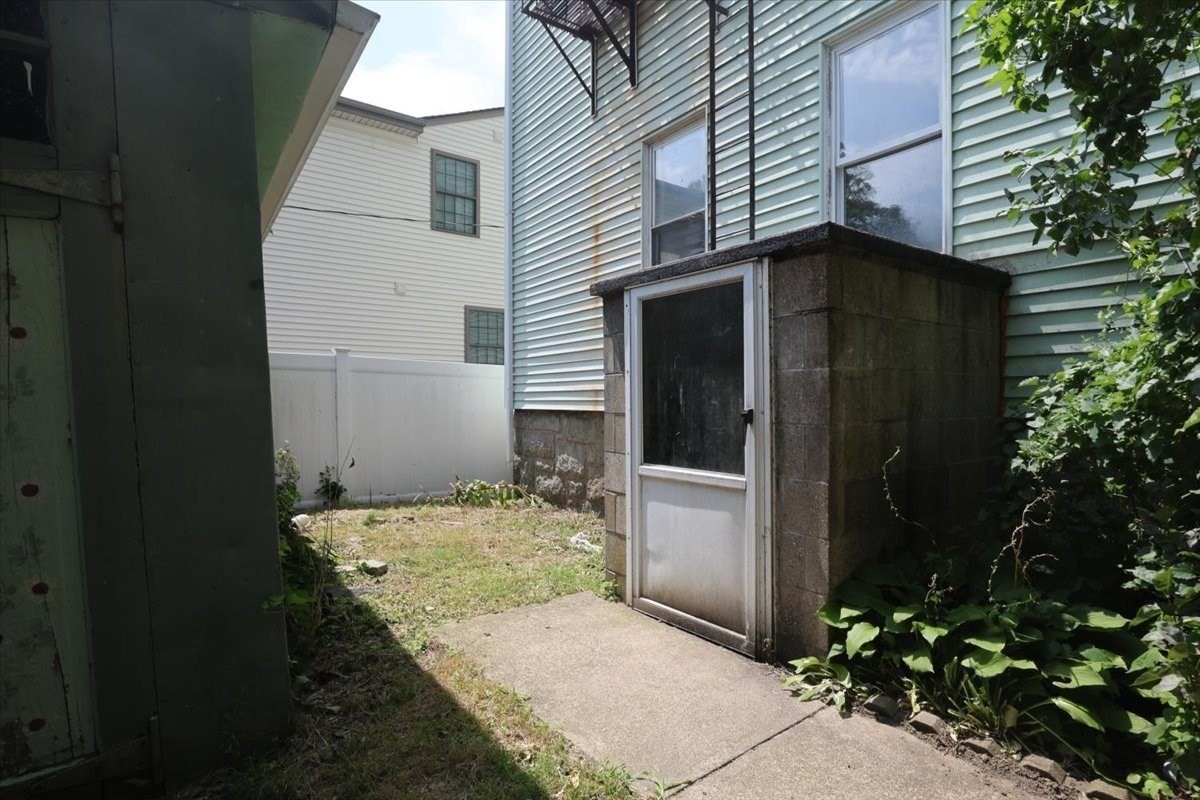 121 Almy St, Fall River, MA 02720 - Image 37