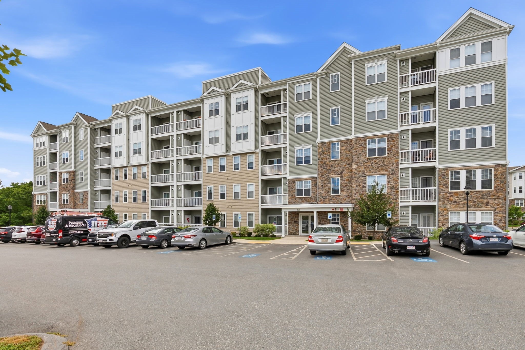 260 Martins Landing Way Unit 202, North Reading, MA 01864