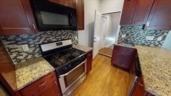 27 Chestnut Ave, Apt 2