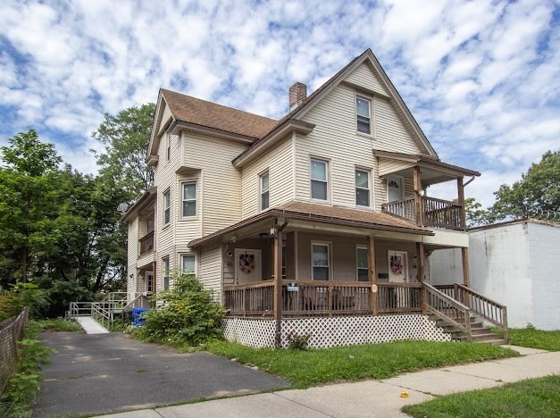 44 Dawes St, Springfield, MA 01109