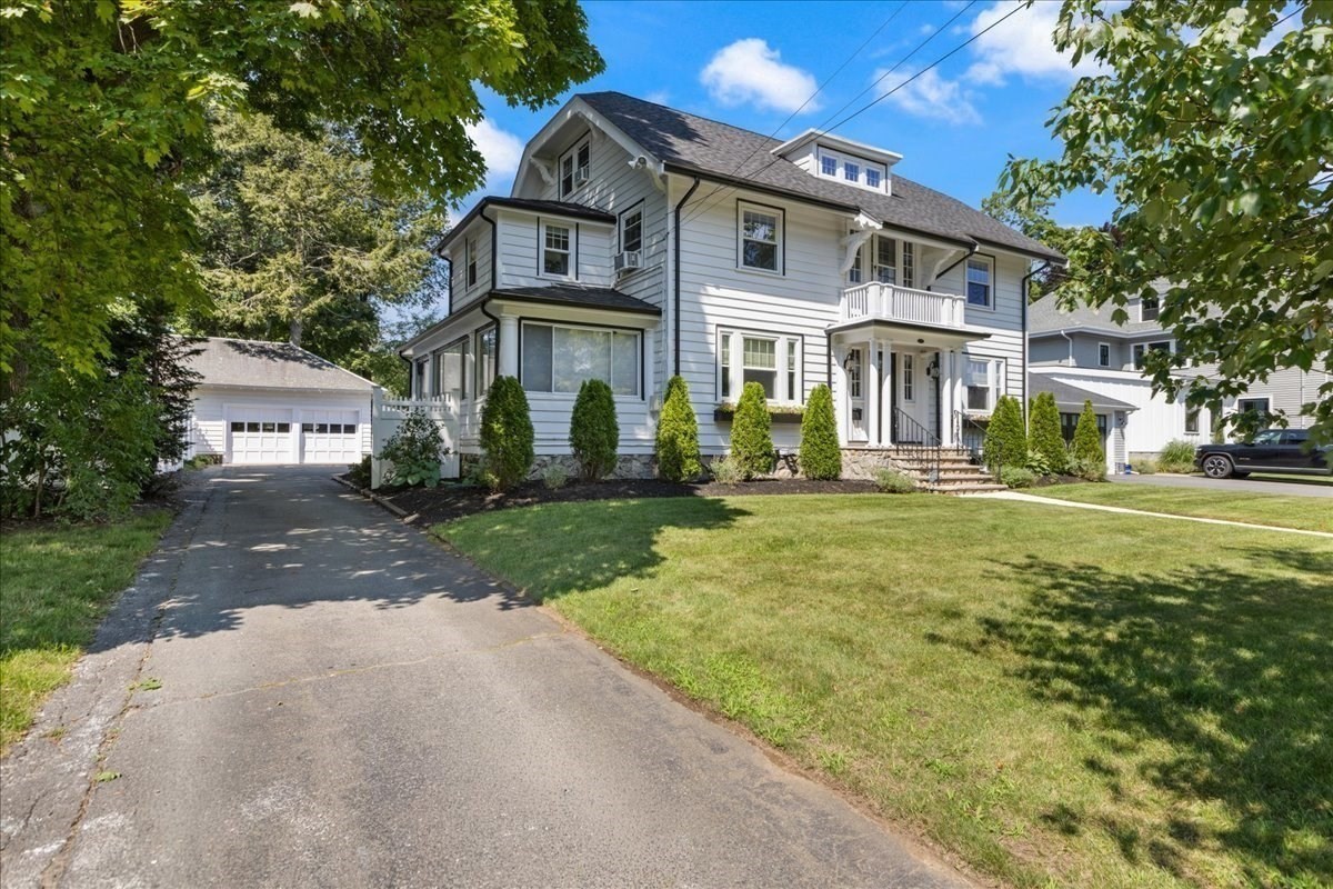 14 Stratford Rd, Melrose, MA 02176